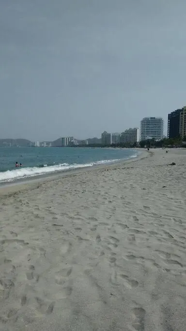 Apartamento En Edificio Bello Mar 산타마르타 아파트